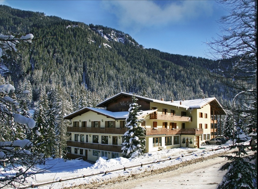 Wakacje W Villa Emma Madonna Di Campiglio We W Oszech Z Exim Tours