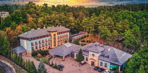 obiekt, budynek główny, teren hotelu