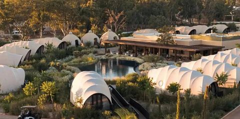 obiekt, teren hotelu