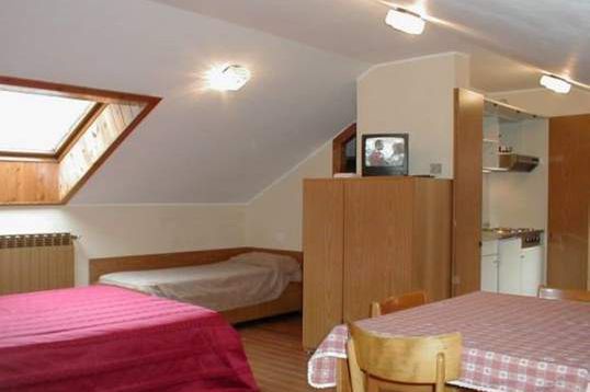 kuchnia / aneks kuchenny, pokój