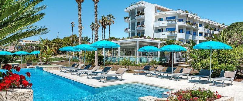 basen, budynek główny