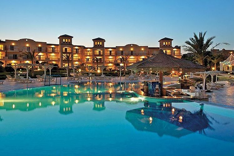 teren hotelu, basen, pool bar