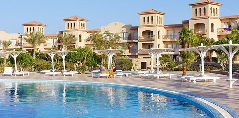 obiekt, teren hotelu, basen