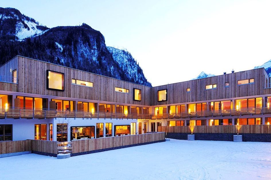 obiekt, budynek główny, teren hotelu