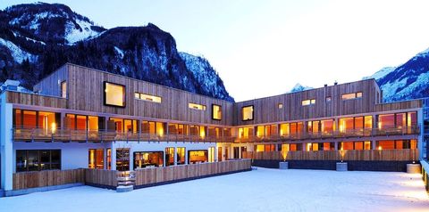 obiekt, budynek główny, teren hotelu