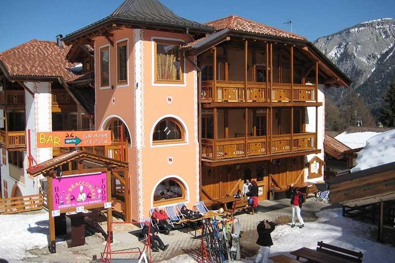 obiekt, teren hotelu