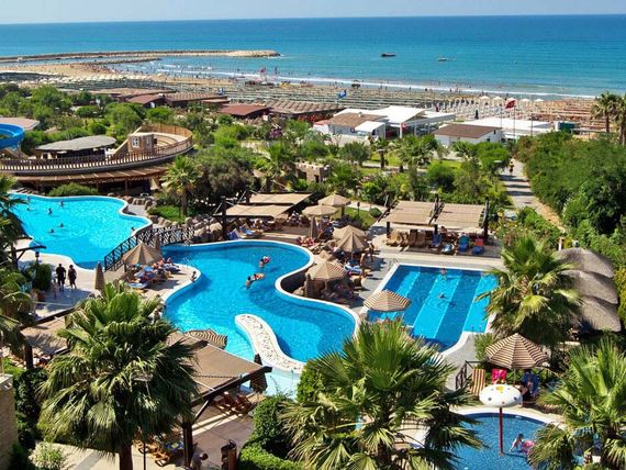 teren hotelu, basen, aquapark