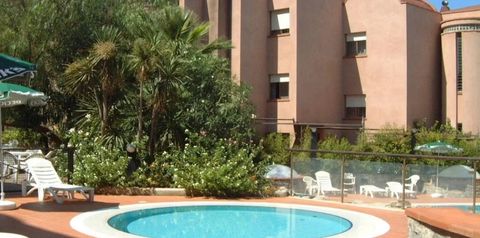 teren hotelu, basen, obiekt