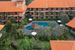 basen, teren hotelu, obiekt