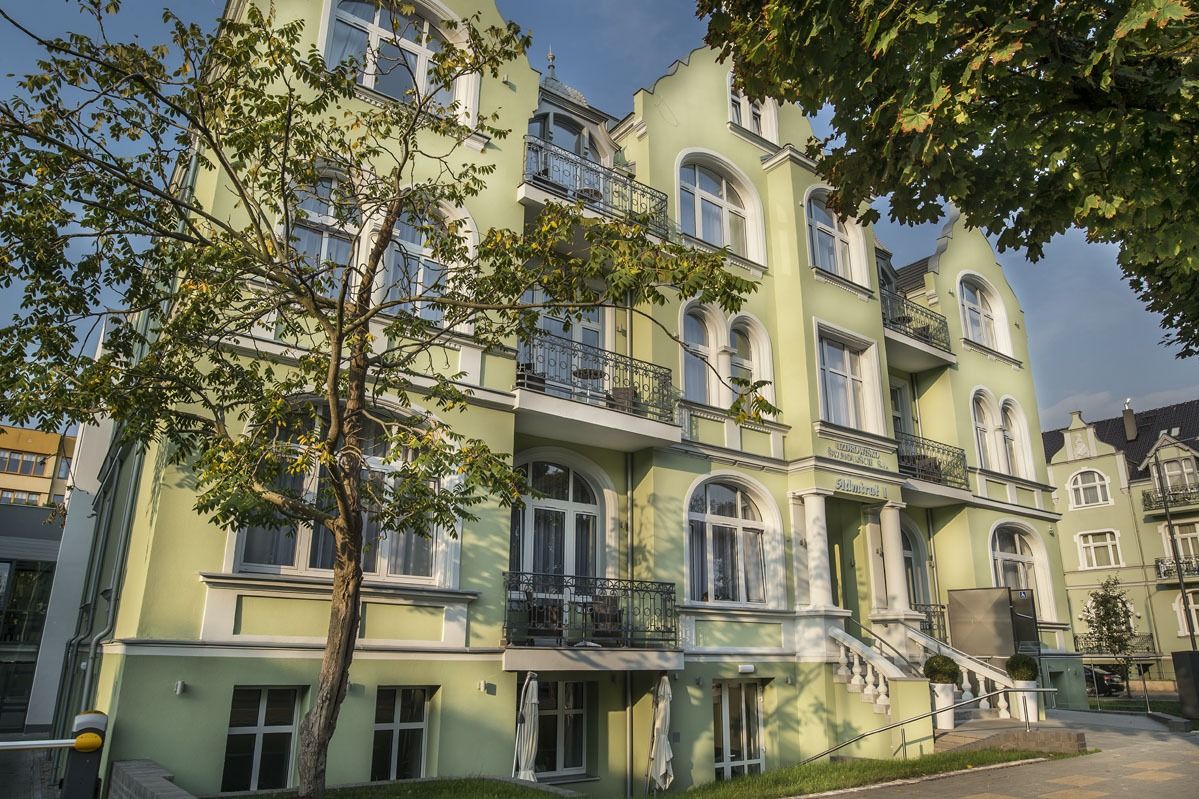 obiekt, budynek główny
