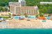 budynek główny, teren hotelu, plaża