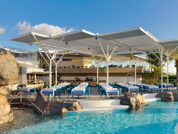 pool bar