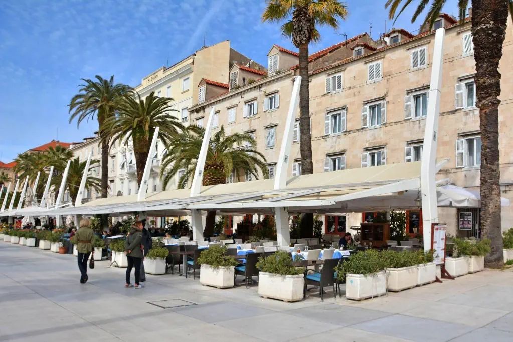 obiekt, restauracja