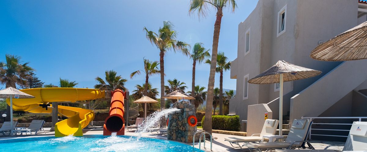 basen, zjeżdżalnia