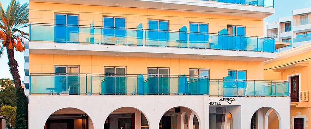 obiekt, budynek główny, teren hotelu