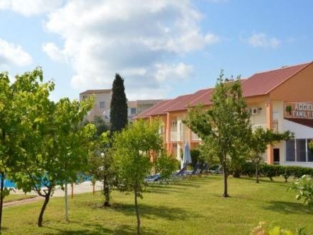 teren hotelu, obiekt