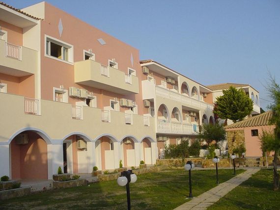 obiekt, teren hotelu