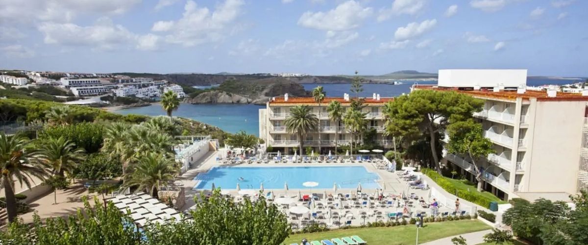 obiekt, teren hotelu, basen