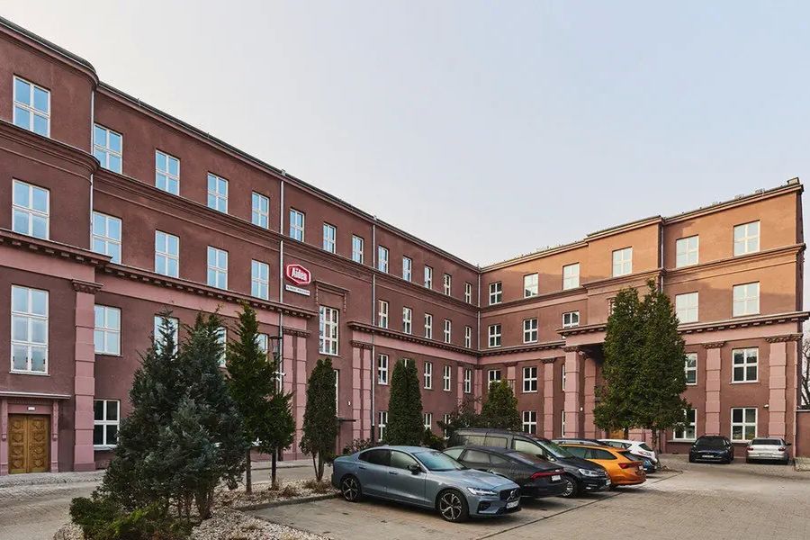 obiekt, teren hotelu