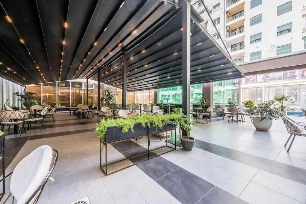 teren hotelu, kawiarnia