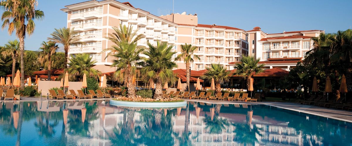 obiekt, teren hotelu, basen