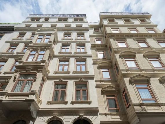 Akka Suites