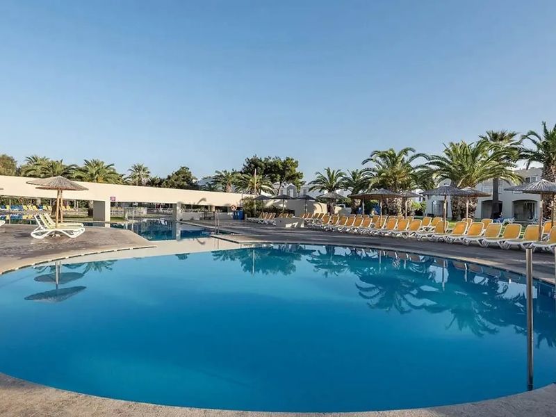 Akti Coast Club