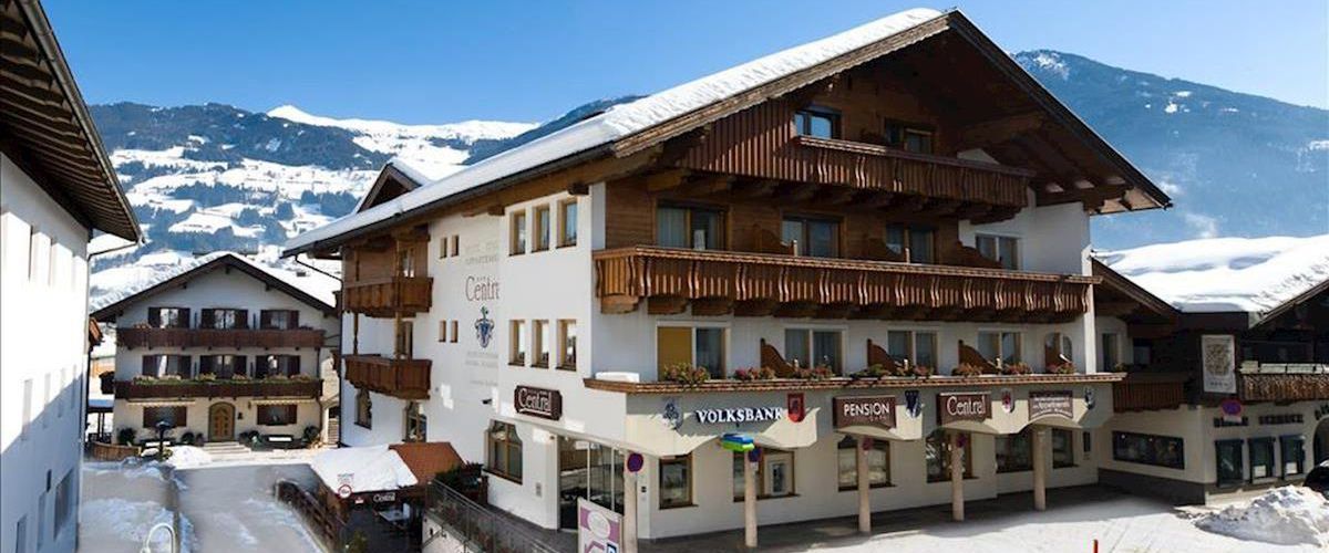 obiekt, budynek główny, teren hotelu