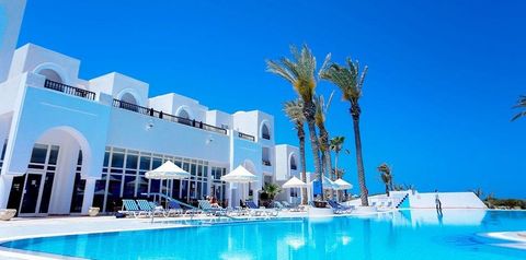 obiekt, teren hotelu, basen