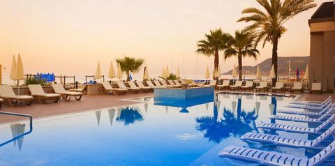 teren hotelu, basen, plaża