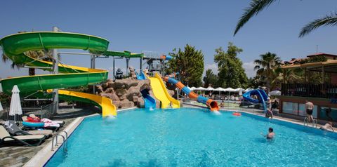 basen, aquapark, zjeżdżalnia