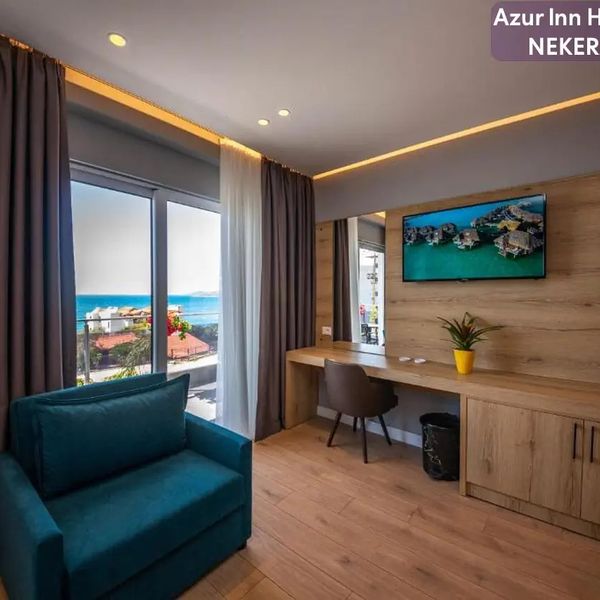 Azure Inn (Saranda)
