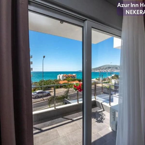 Azure Inn (Saranda)