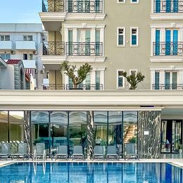 Bonita Luxury (Golem)