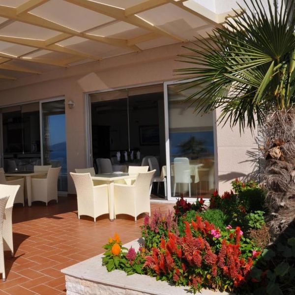 Coral Hotel & Resort (Vlora)
