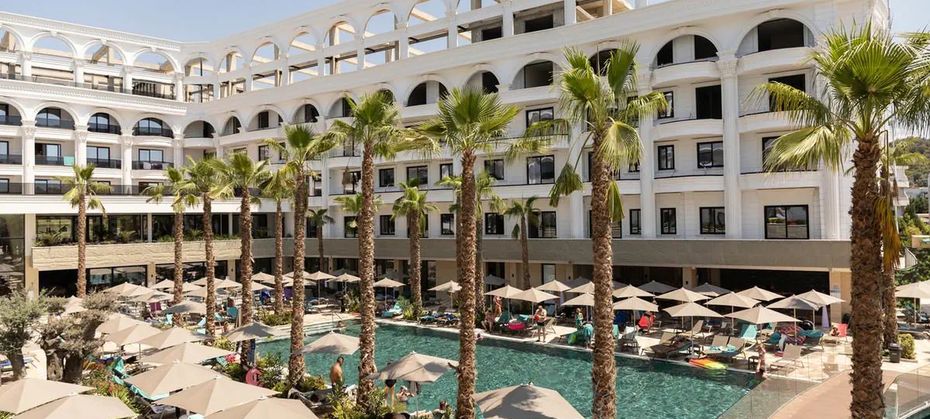 Fafa Aqua Palace