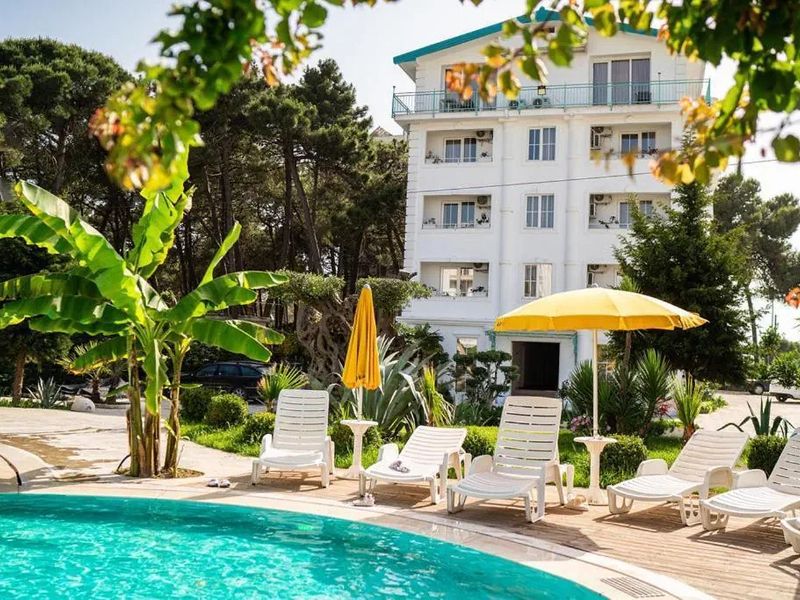 Garden INN Palace 4*