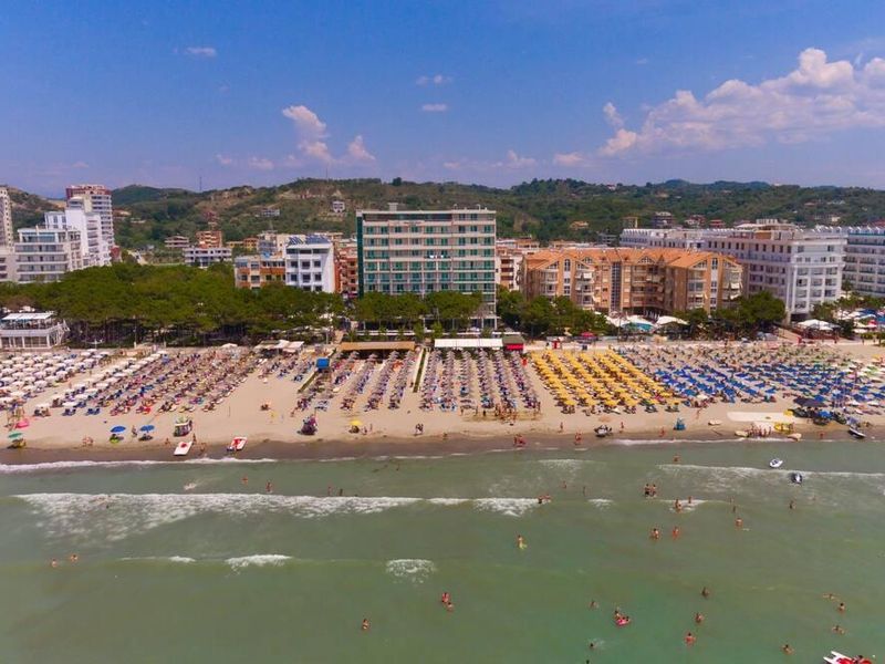 Ibiza 3*