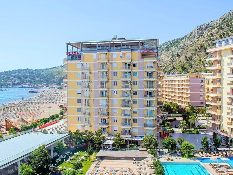 Rafaelo Deluxe and Spa
