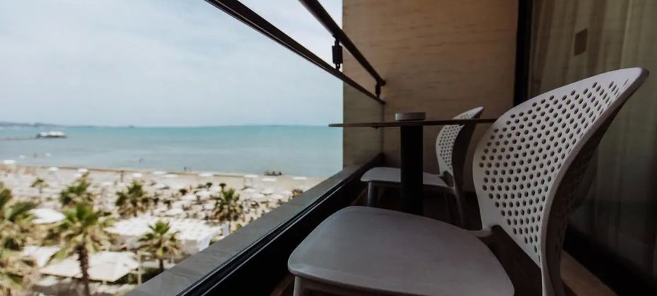 Royal G Hotel