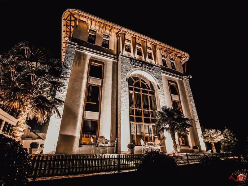 Sharm (Gjirokastra) 4*