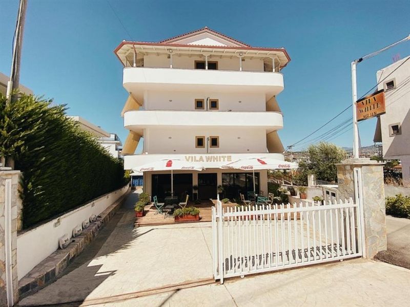 Villa white 3*