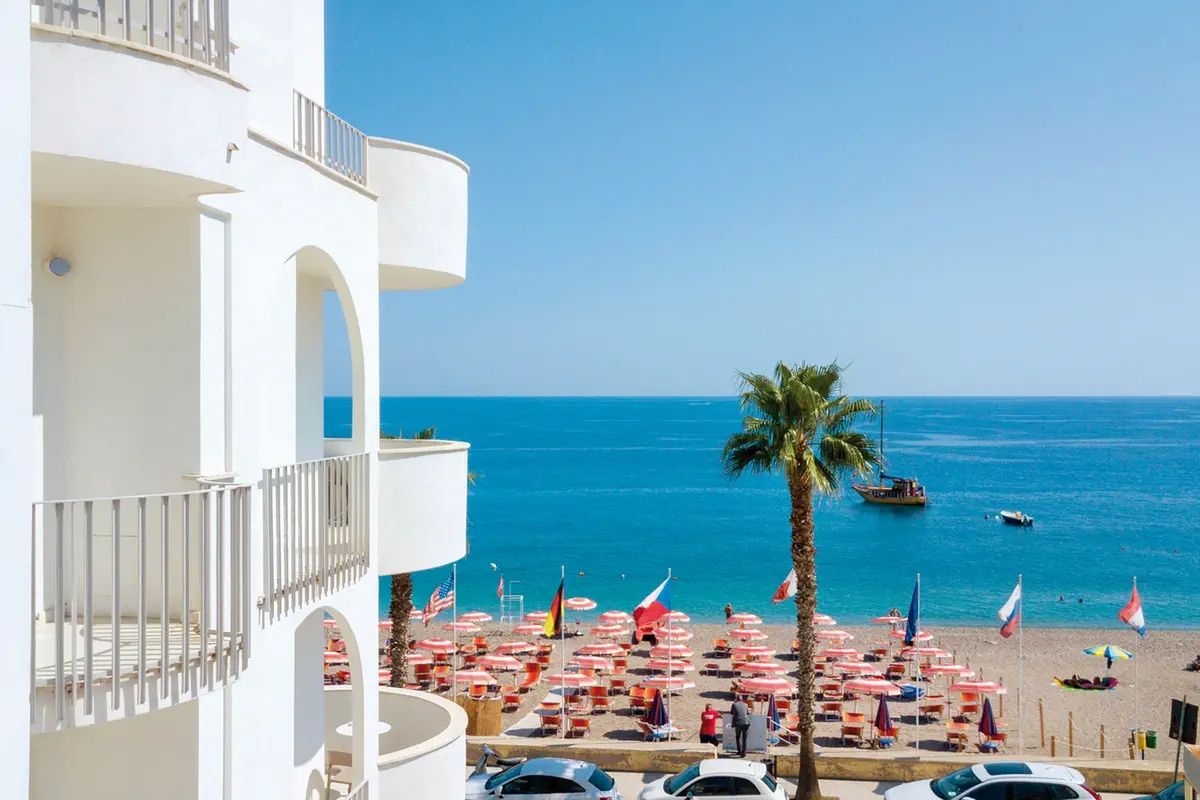 budynek główny, plaża