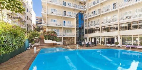 budynek główny, basen