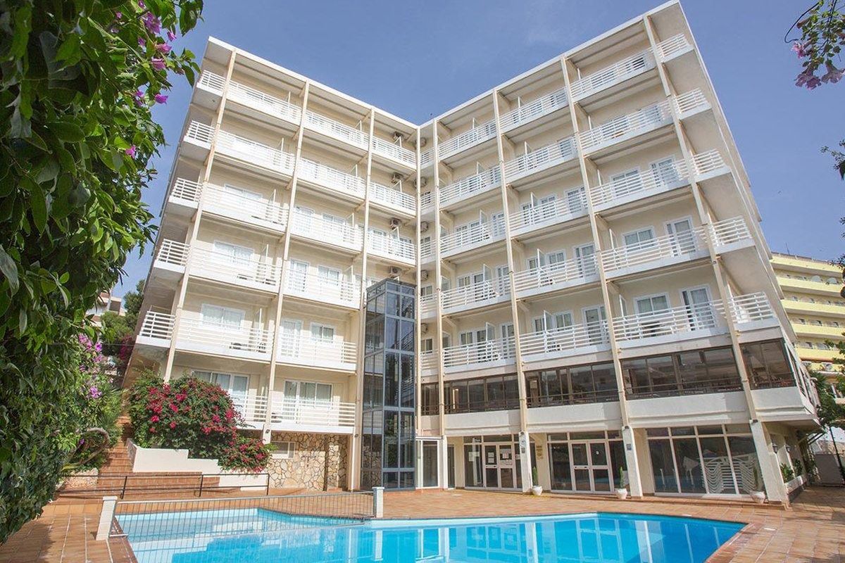 budynek główny, teren hotelu