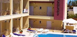 obiekt, teren hotelu, basen