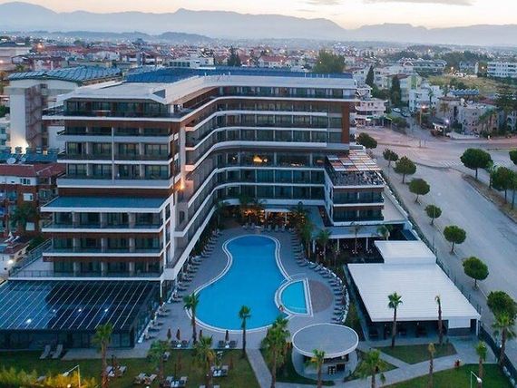 Alexia Resort & Spa