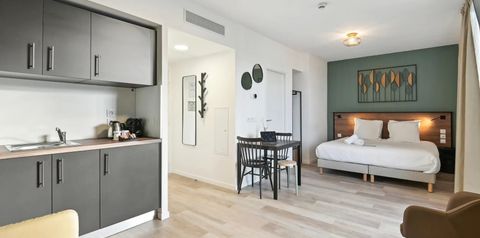 pokój, kuchnia / aneks kuchenny