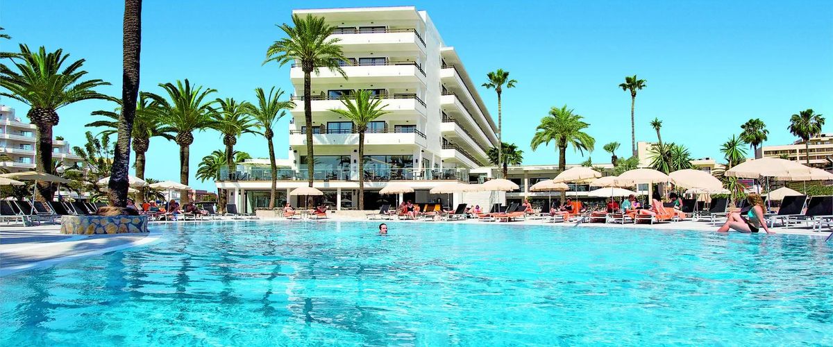 basen, teren hotelu, obiekt