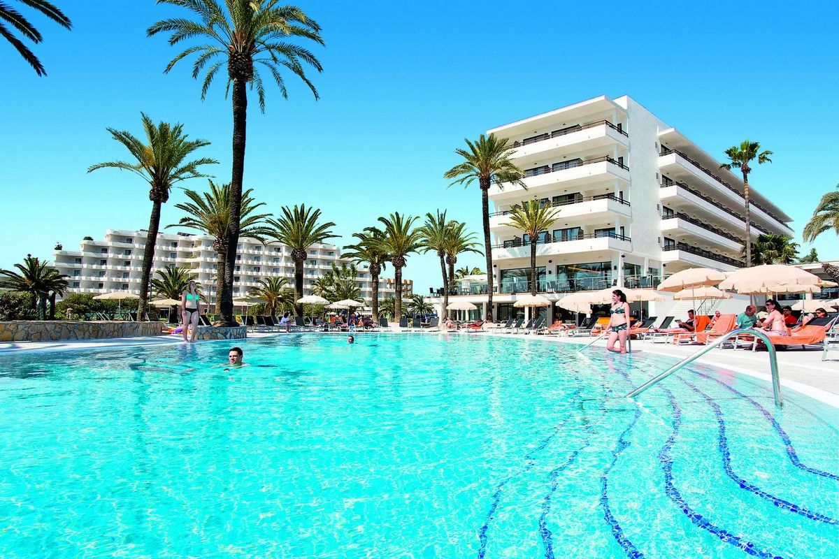 basen, teren hotelu, obiekt